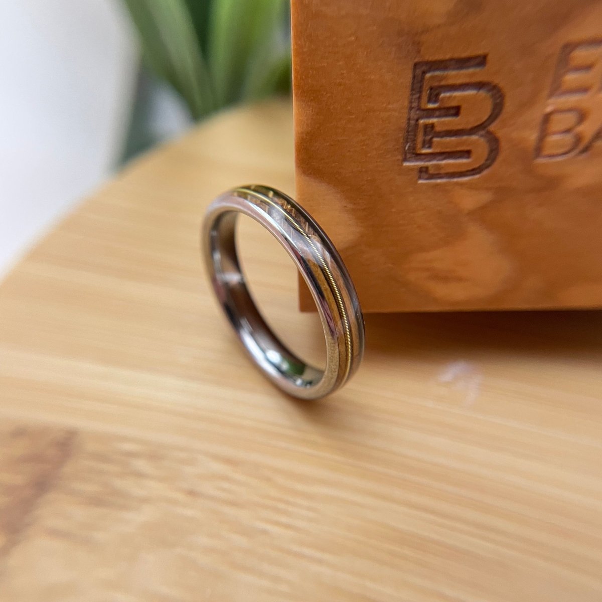 Slim Chord - 4mm Tungsten Guitar String Wedding Ring - Elemental Bands