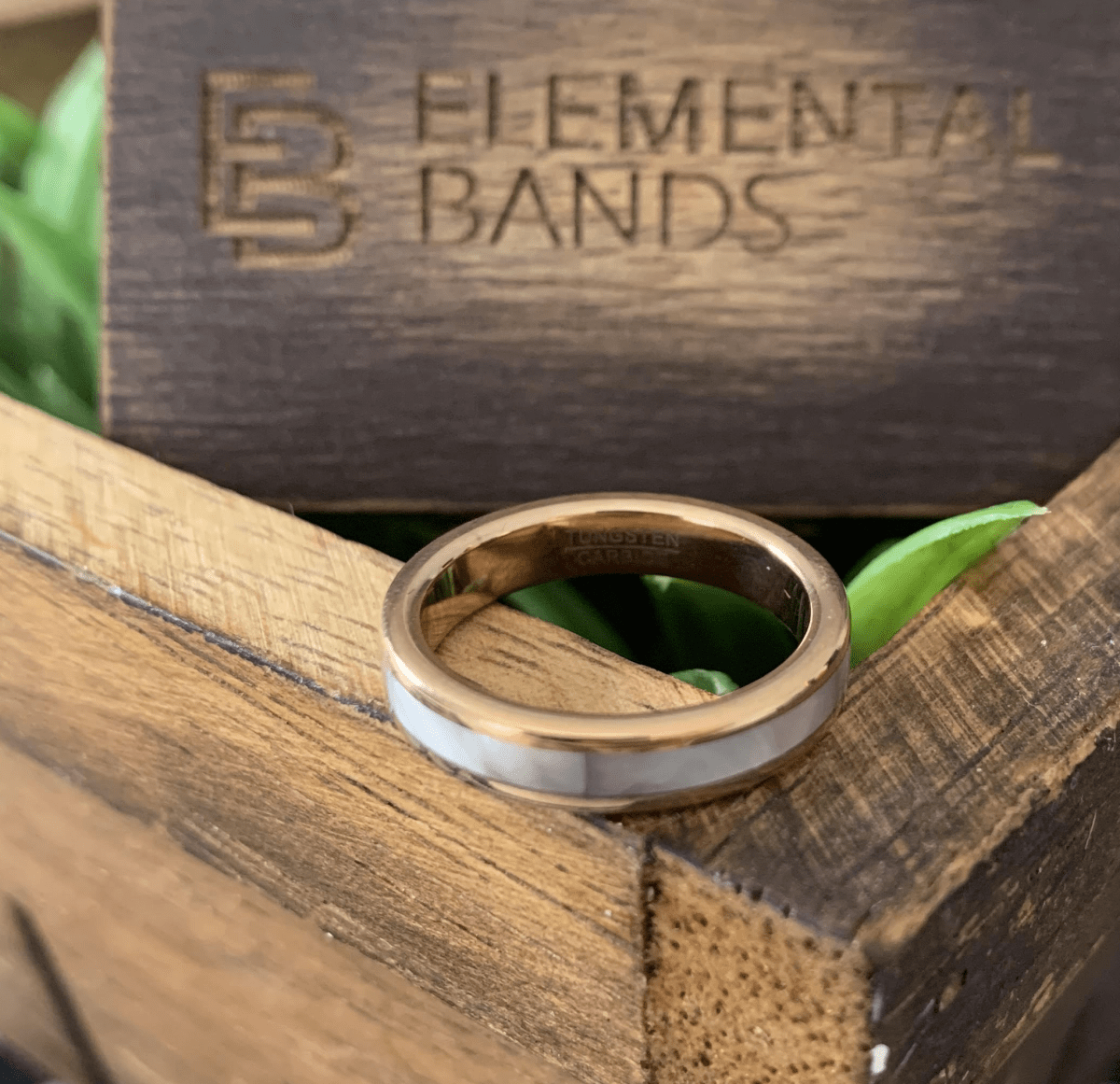 Golden Pearl - Rose Gold Tungsten Ring with Mother of Pearl Inlay