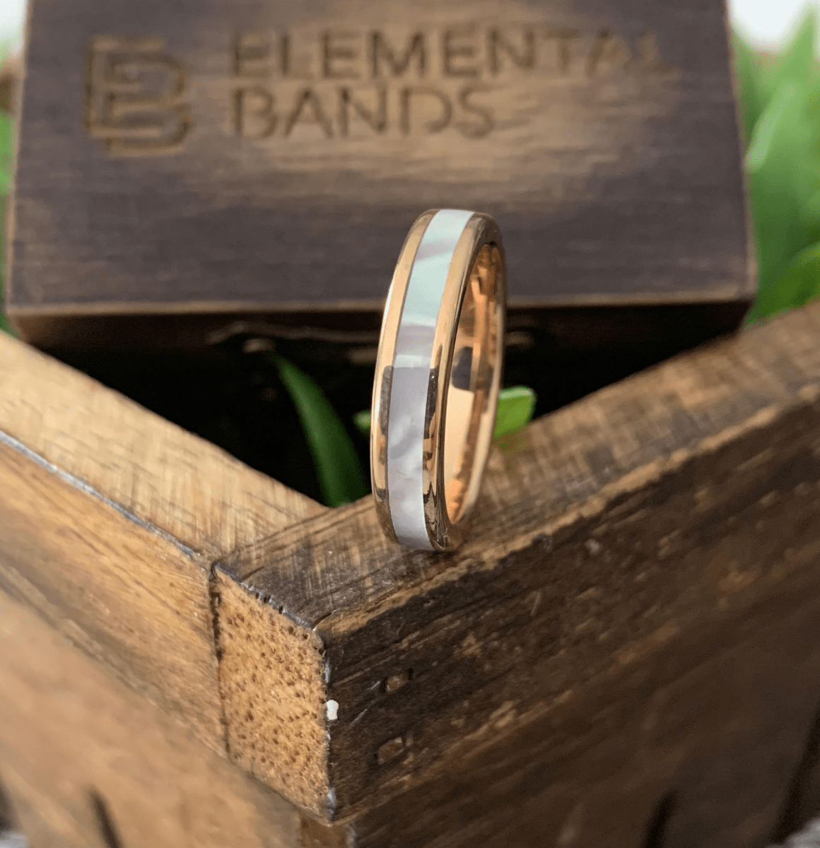 Golden Pearl - Rose Gold Tungsten Ring with Mother of Pearl Inlay